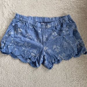 Old Navy Floral ‘Denim’ Scalloped Hem Shorts